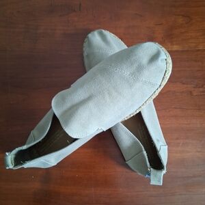 TOMS Womens Canvas Slip Ons